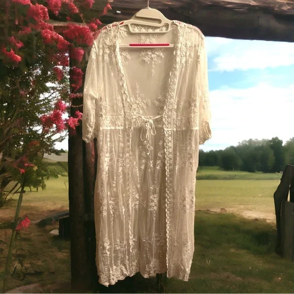 White Lace Kimono NWOT one size fits most - Picture 1 of 5
